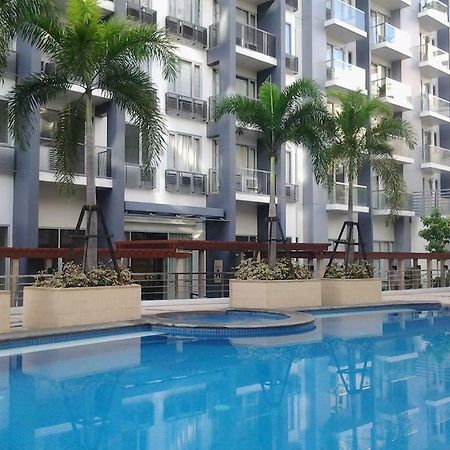 One Palm Tree Villas Маніла Екстер'єр фото